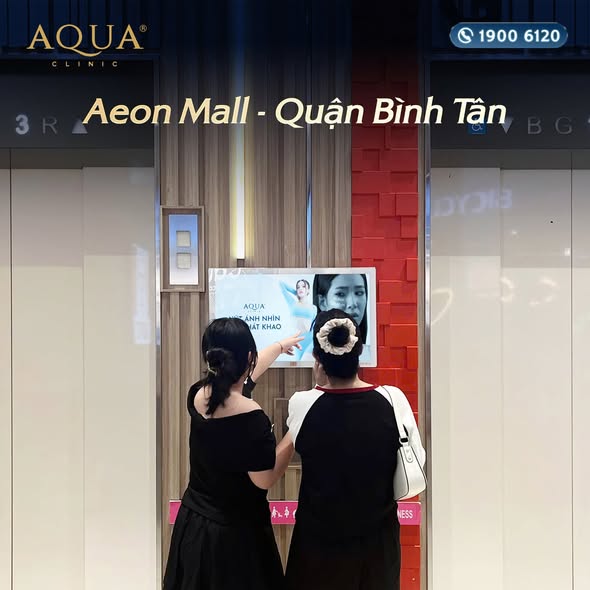 Aqua Clinic elevator media placement at Aeon Mall Binh Tan